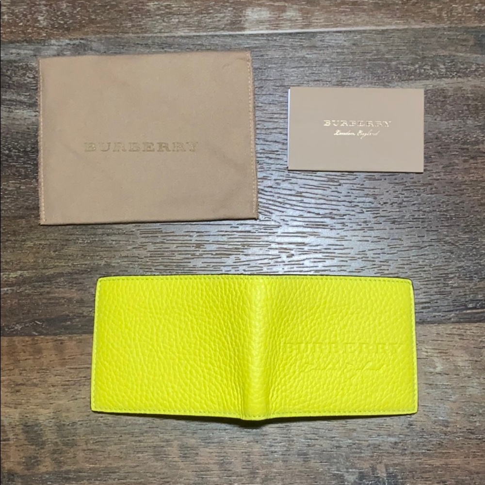 Burberry wallet